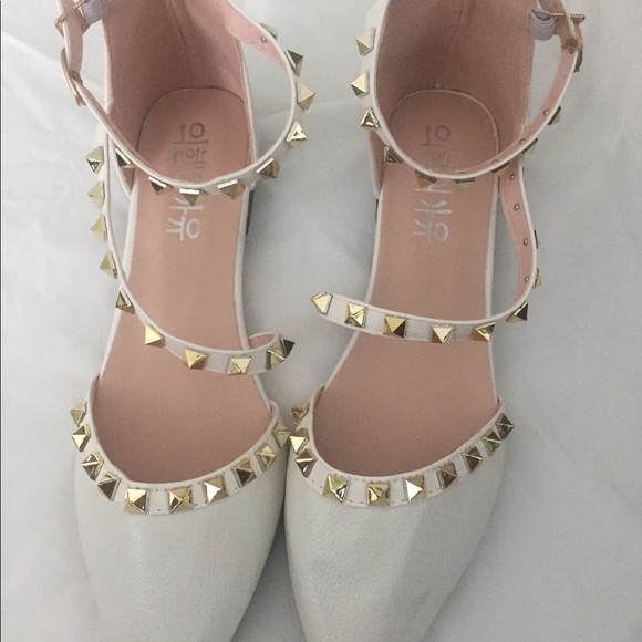 Women Flats Shoes - Picture 3 of 4